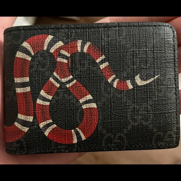 Black KingSnake print GG Gucci supreme wallet